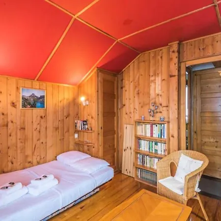 For 8 People Chamonix
