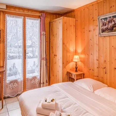 Apartment For 8 People